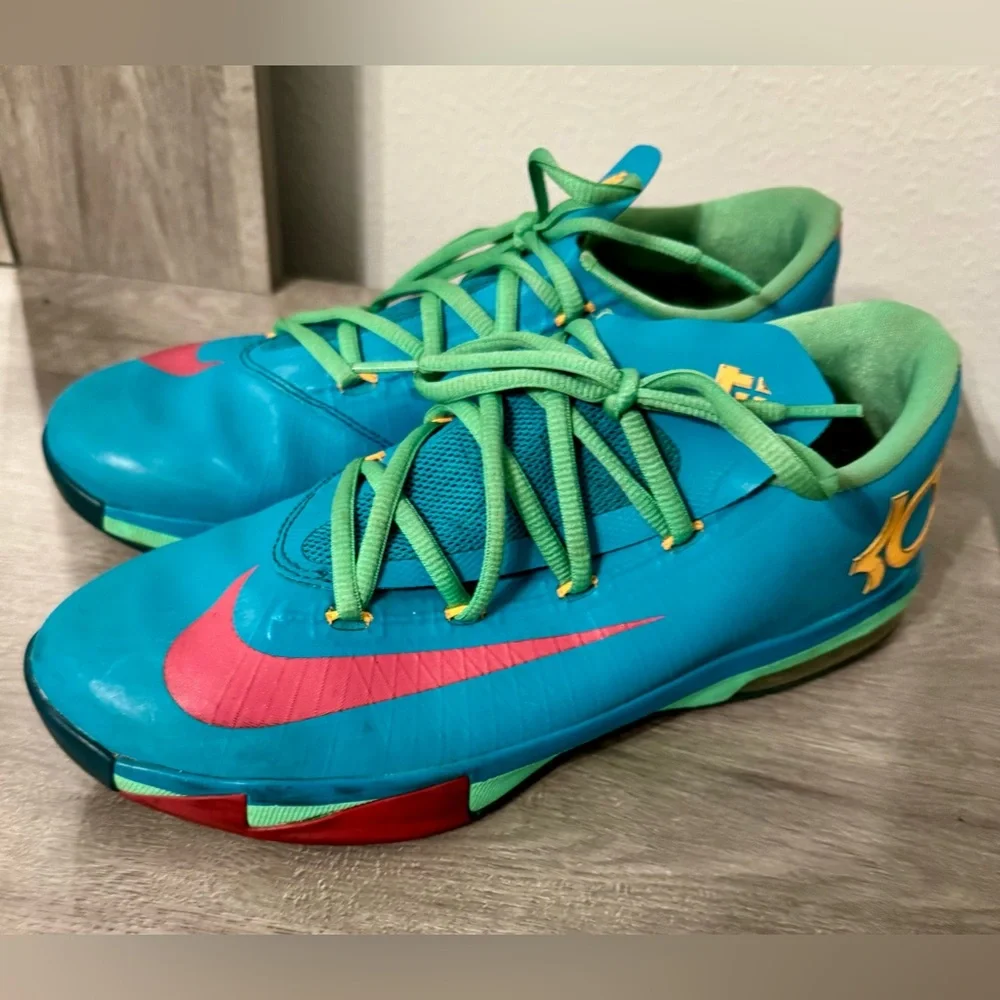 Nike KD VI 6 Hero Pack Size 7YTurbo Vivid Pink Nightshade.  Great Condition!
